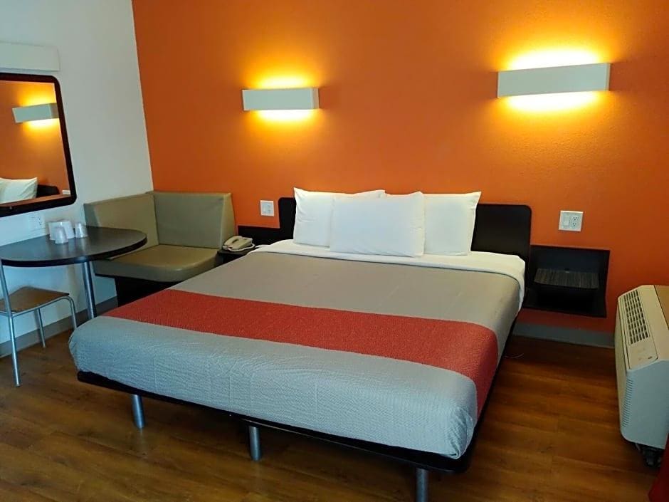 Motel 6 Tucson Airport - photo 9