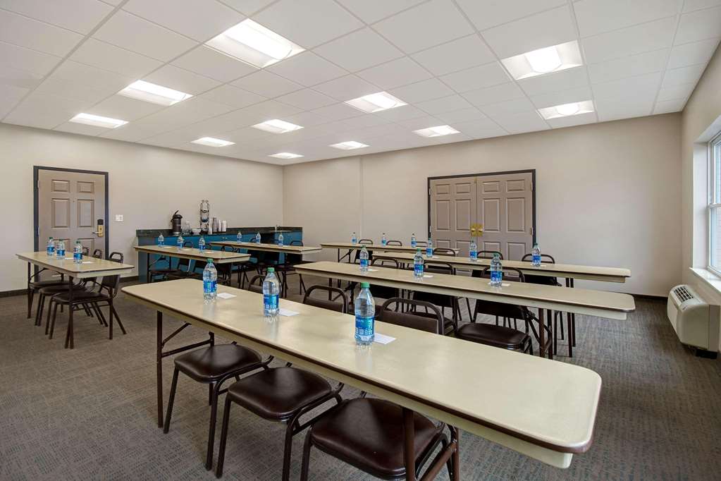 Country Inn & Suites by Radisson Cincinnati Airport KY - photo 25