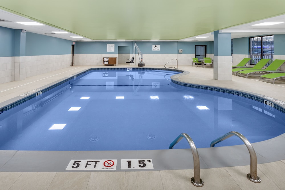 Holiday Inn Express Hotel & Suites Providence Woonsocket by IHG - photo 15