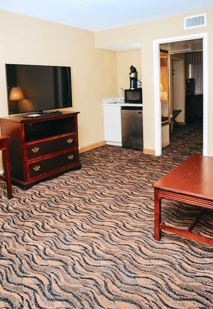 MCM Eleganté Hotel & Suites - photo 20