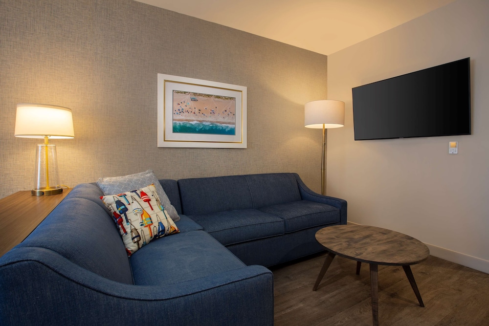 Fenwick Shores Tapestry Collection by Hilton - photo 26