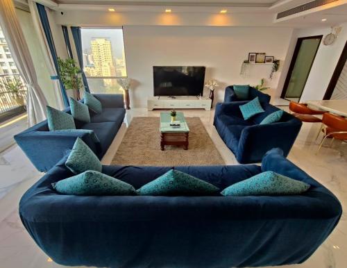 Premium Apartment in Hiranandani Powai by Maxxvalue Chitranjan