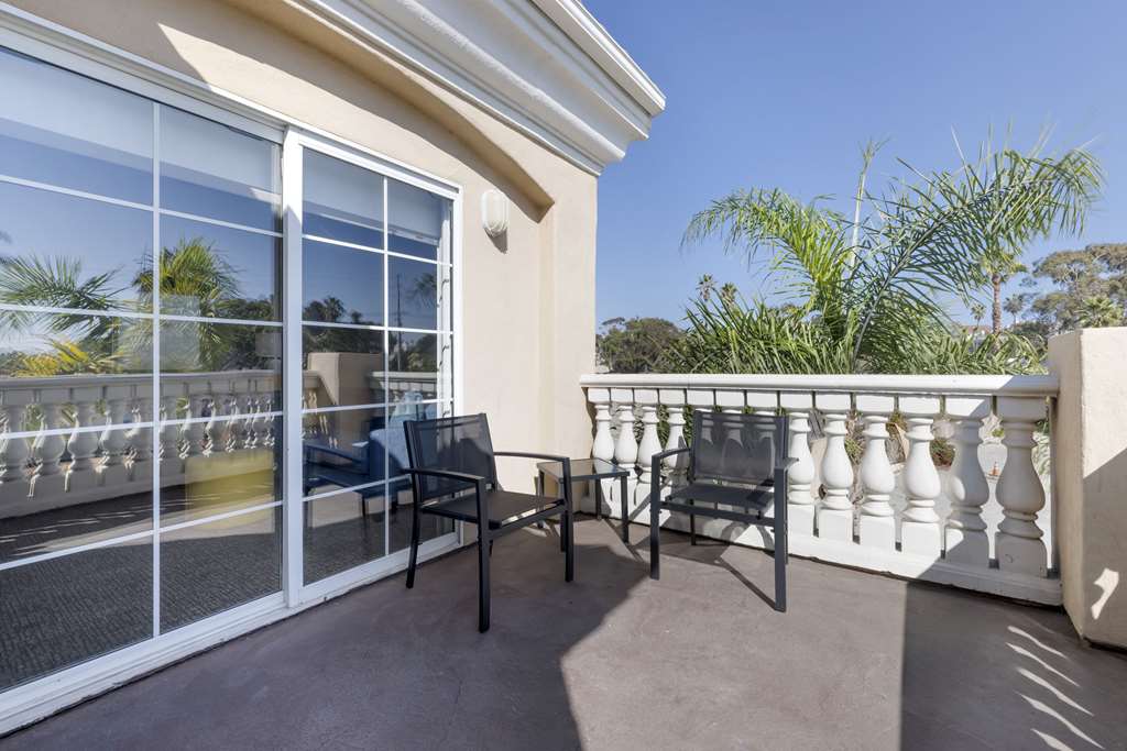 Comfort Suites Oceanside Camp Pendleton Area - photo 45