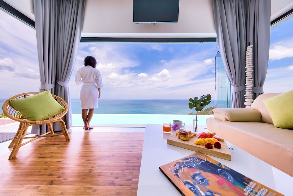 Karpe Diem Villa Twin Infinity Pools — 5-Star Luxury Hotel in Koh Samui, Thailand