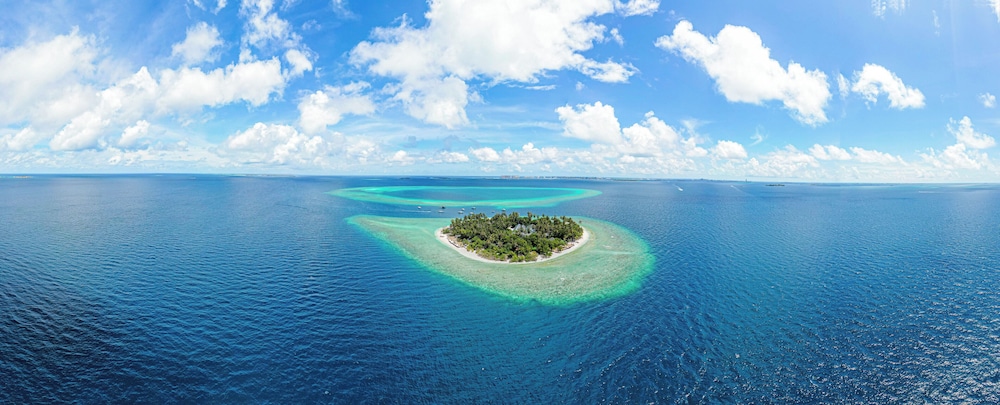 Malahini Kuda Bandos Resort — 4-Star Luxury Hotel in Male, Maldives