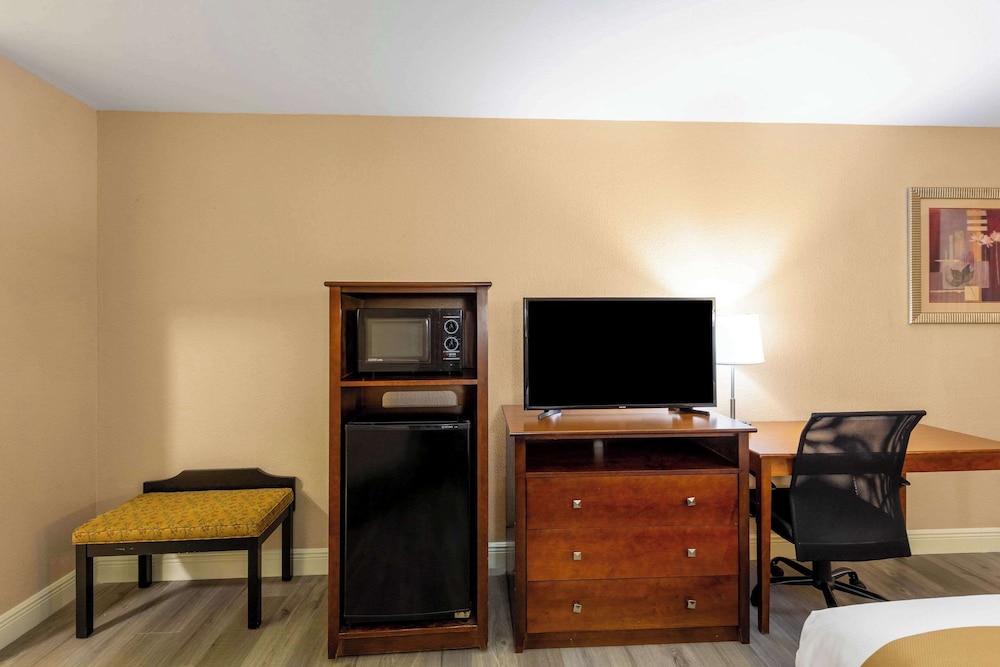 Quality Inn Quincy Tallahassee West - photo 23