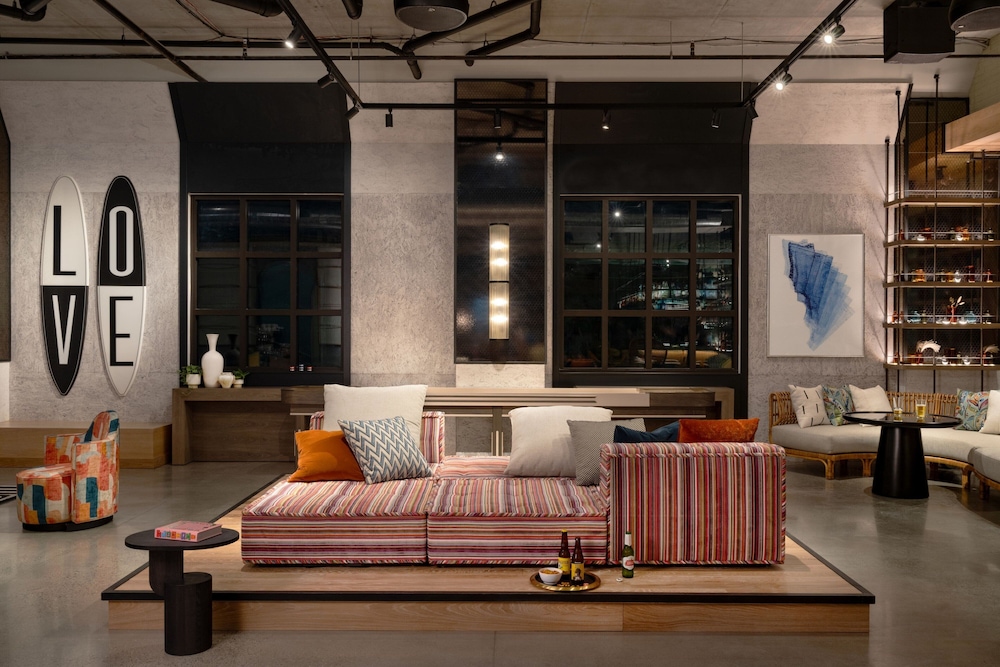 Moxy St. Petersburg Downtown - photo 3