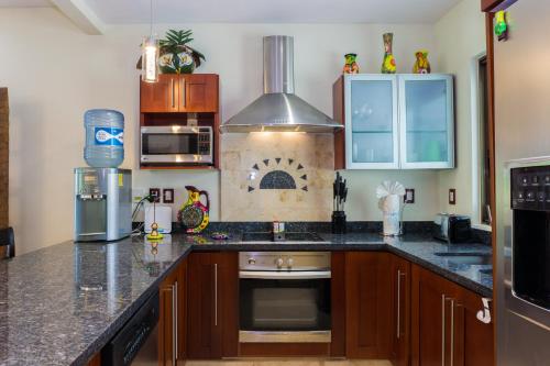 Paseo del Sol Reef 202 condo — 4-Star Luxury Hotel in Playa Del Carmen, Mexico