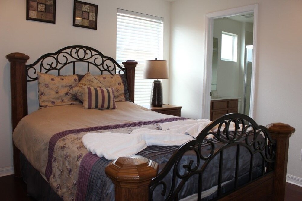 Bella Vida Resort 290 Six Bedroom Villa with Private Pool - photo 4