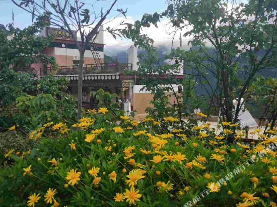 Arong Folk Culture Hotel in Zhanggu, People's Republic of China