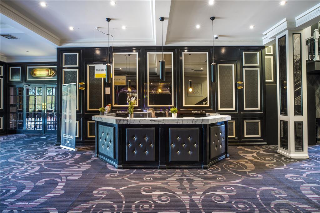 Nightcap at Skyways Hotel — hotel near Melbourne Airport