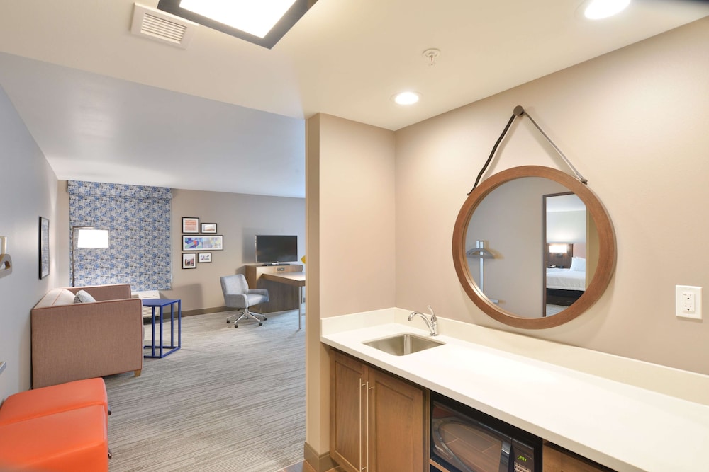 Hampton Inn & Suites Menomonie UW Stout - photo 27