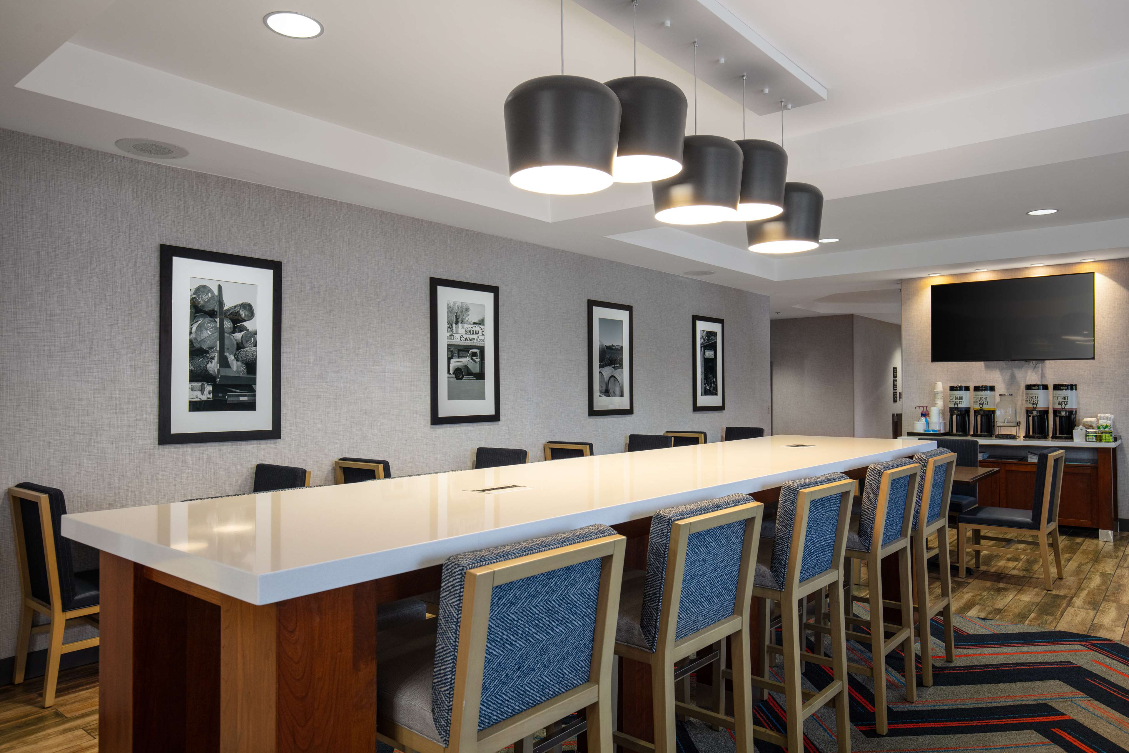 Hampton Inn Medford - photo 13