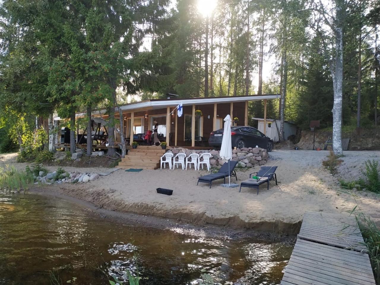 Tilhi 1 Cottage — 4-Star Luxury Hotel in Savonlinna, Finland
