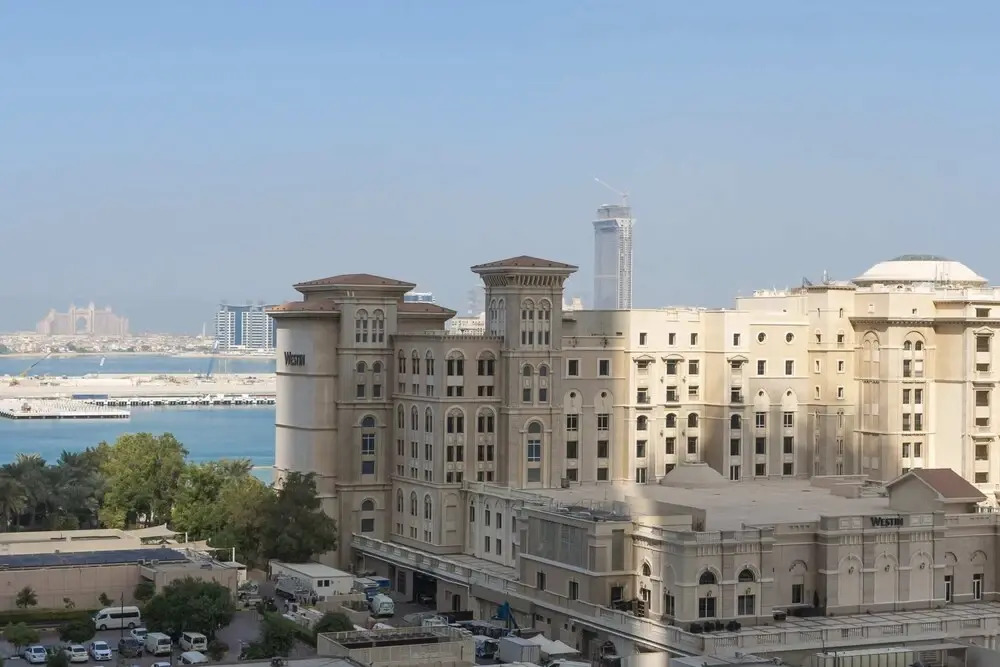 Guestready Optical Illusion — 4-Star Luxury Hotel in Dubai, United Arab Emirates