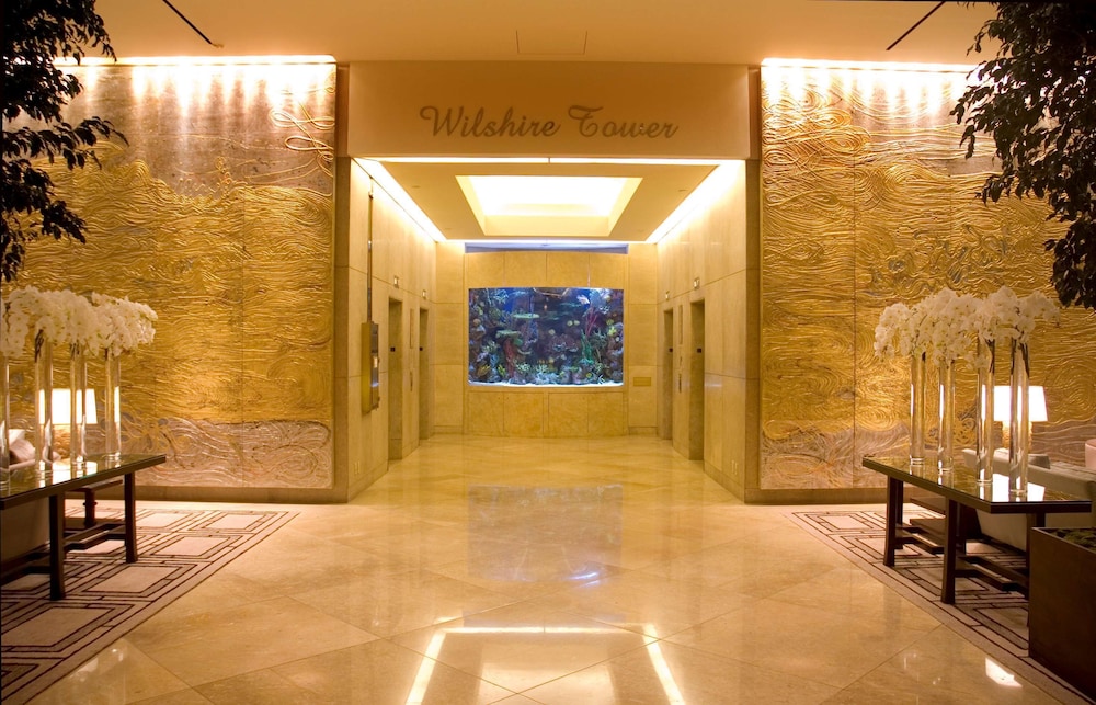 The Beverly Hilton - photo 11