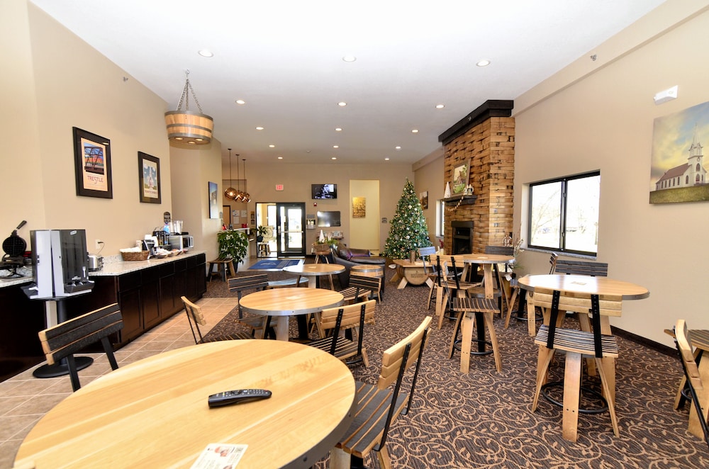 Cobblestone Inn & Suites Manning - photo 90