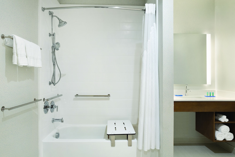 Holiday Inn Express & Suites McAllen Medical Center Area by IHG - photo 12