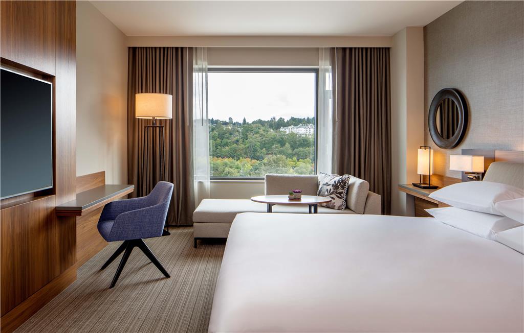 Hyatt Regency Lake Washington at Seattle s Southport - photo 16