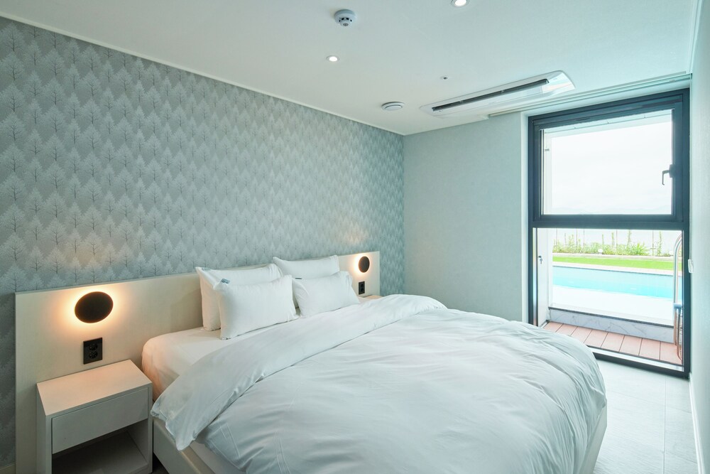 Hemirion Pool Villa&Resort - last minute hotel in Yeosu
