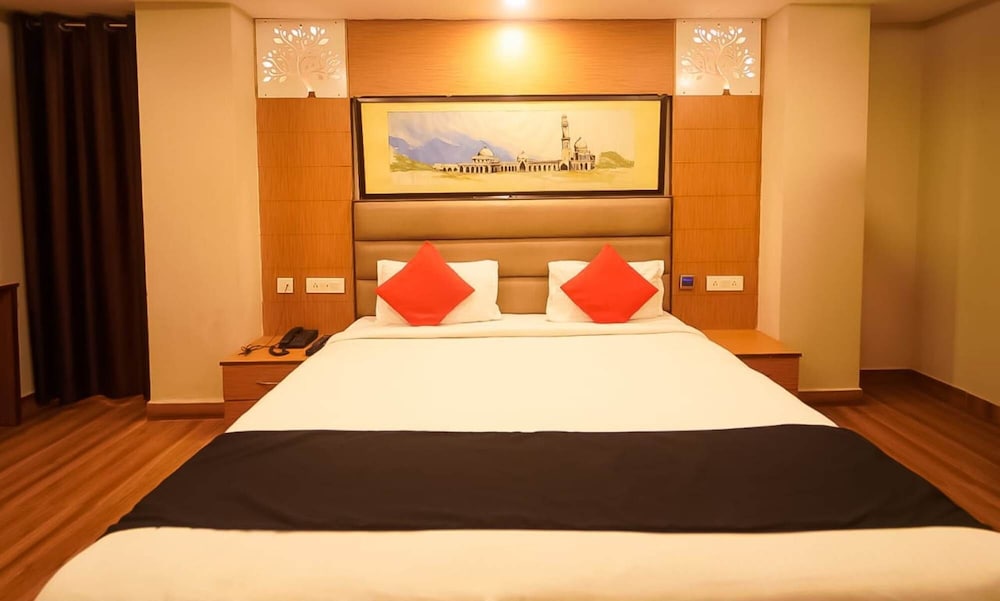 Hotel Yugantar & Banquets — Allahabad — photo 2
