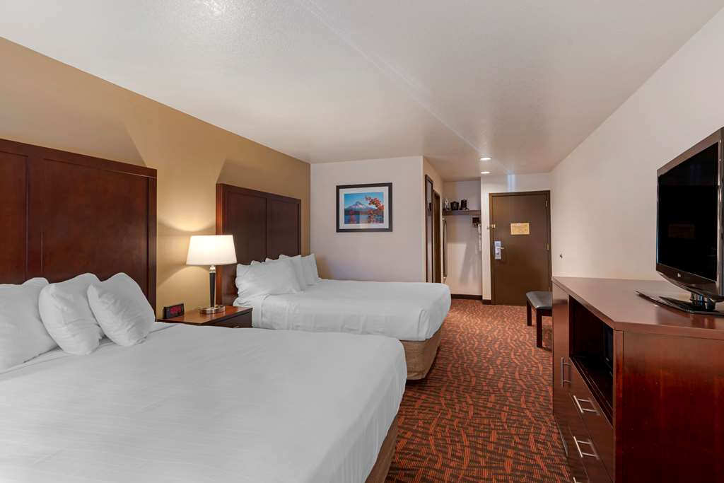 Best Western Pony Soldier Inn Airport - photo 12