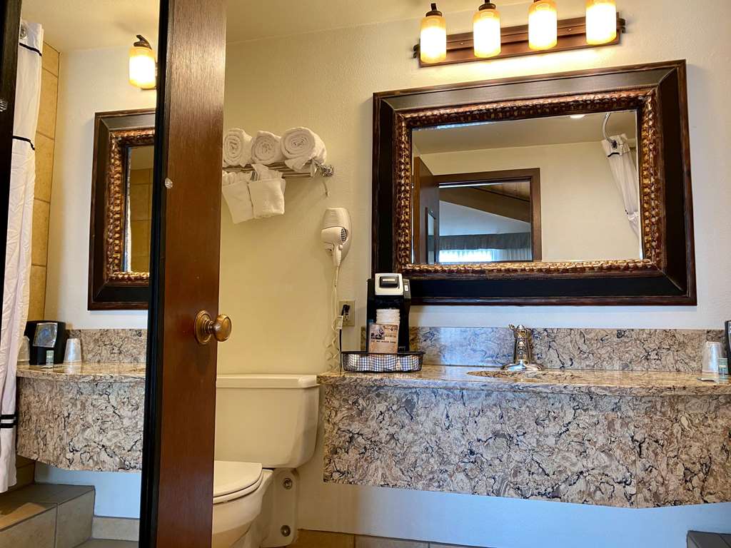 Best Western Sheridan Center - photo 25