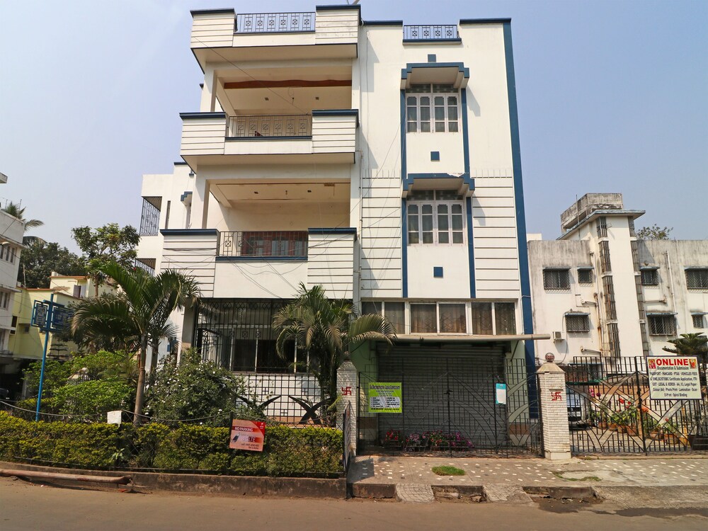Oyo 11920 Rishta Inn - last minute hotel in Kolkata
