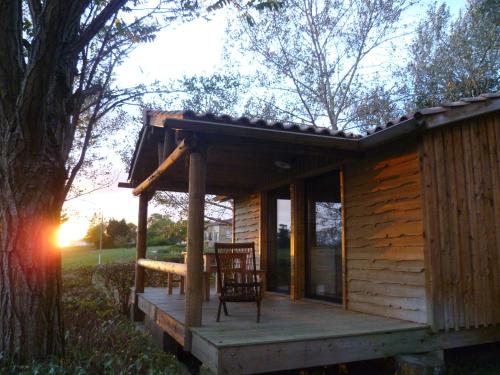 Camping Pré Fixe — 4-Star Luxury Hotel in Aurignac, France