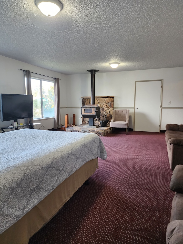 Plainview Motel & RV Park - photo 42