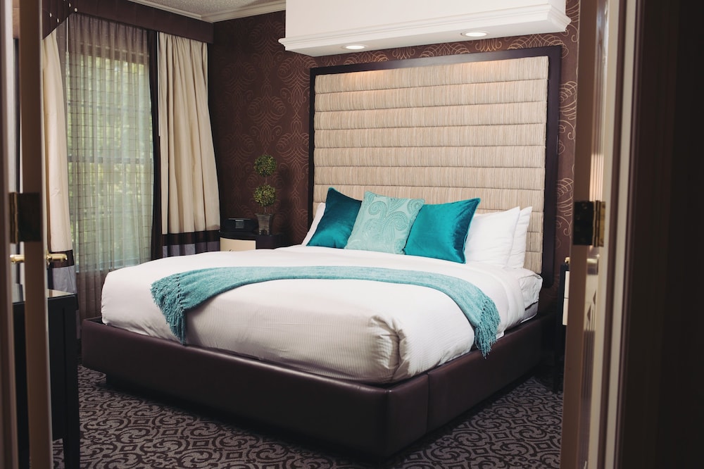 The Inn At Fox Hollow Hotel - photo 13