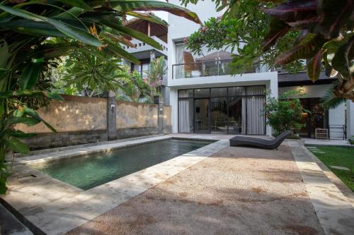 Surf House Santai Villa Balian — 4-Star Luxury Hotel in Tabanan, Indonesia