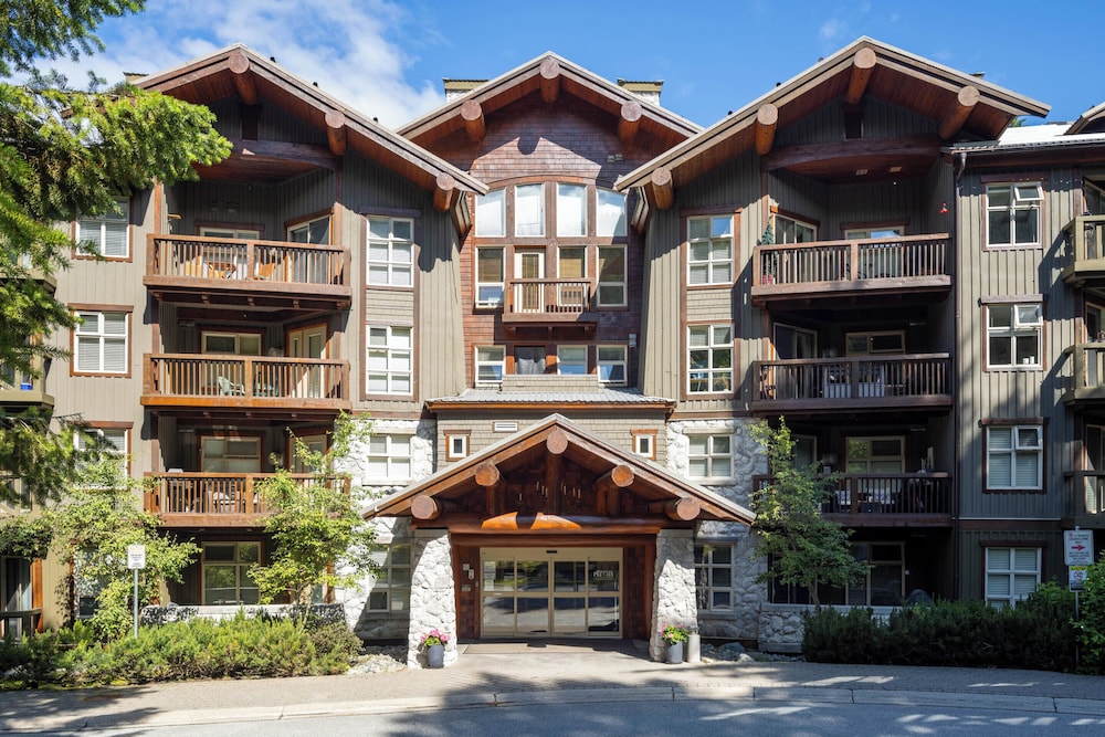 Lost Lake Lodge by Whistler Premier — 4-Star Luxury Hotel in Whistler, Canada