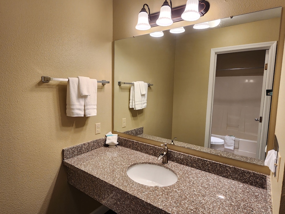 Mill Village Motel - photo 21