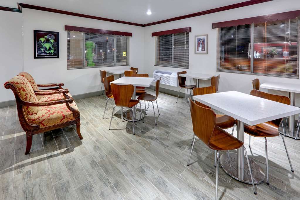 Super 8 by Wyndham Roswell - photo 6