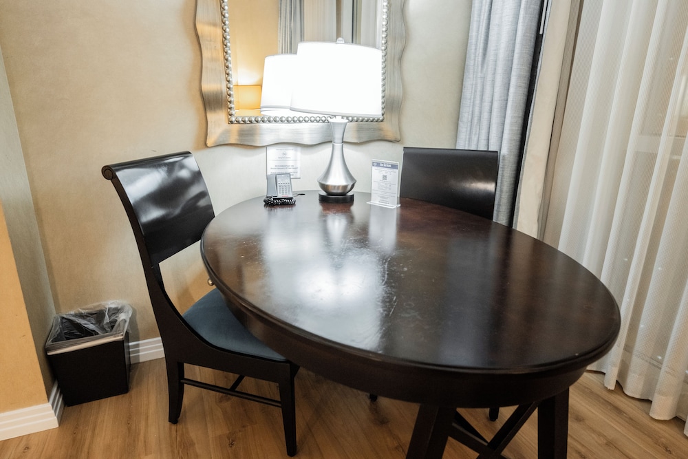 StripViewSuites at Signature - photo 51