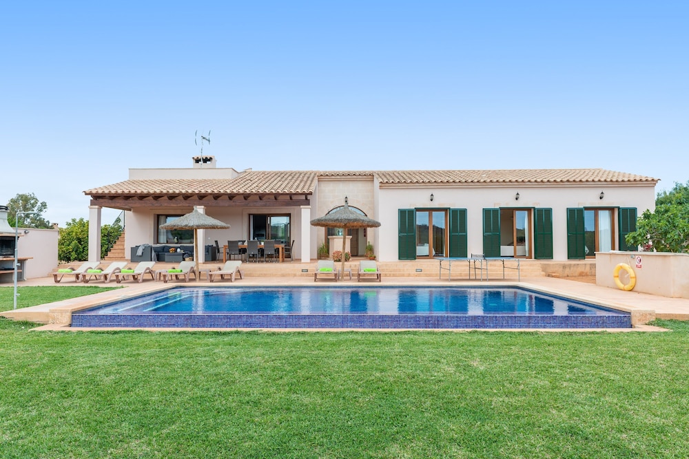 Sa Xorca — 4-Star Luxury Hotel in Santanyi, Spain