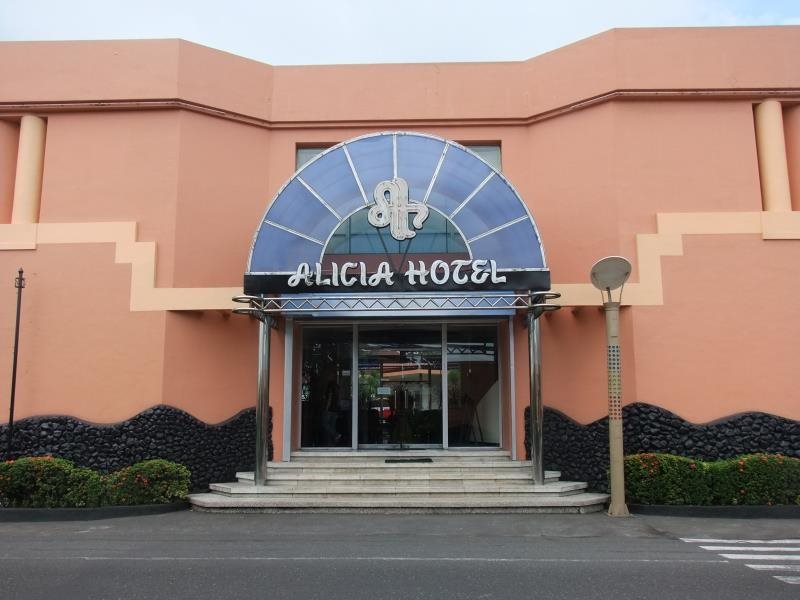 Alicia Hotel & Restaurant in Legaspi, Philippines