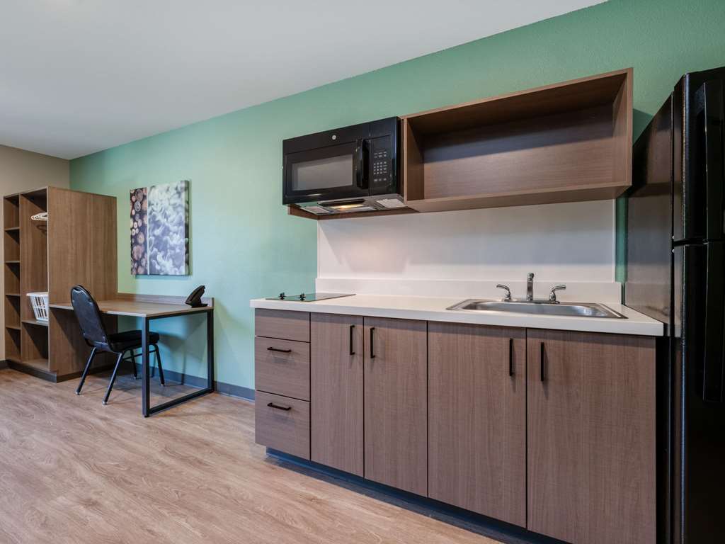 ECHO Suites Extended Stay by Wyndham Madison - photo 18