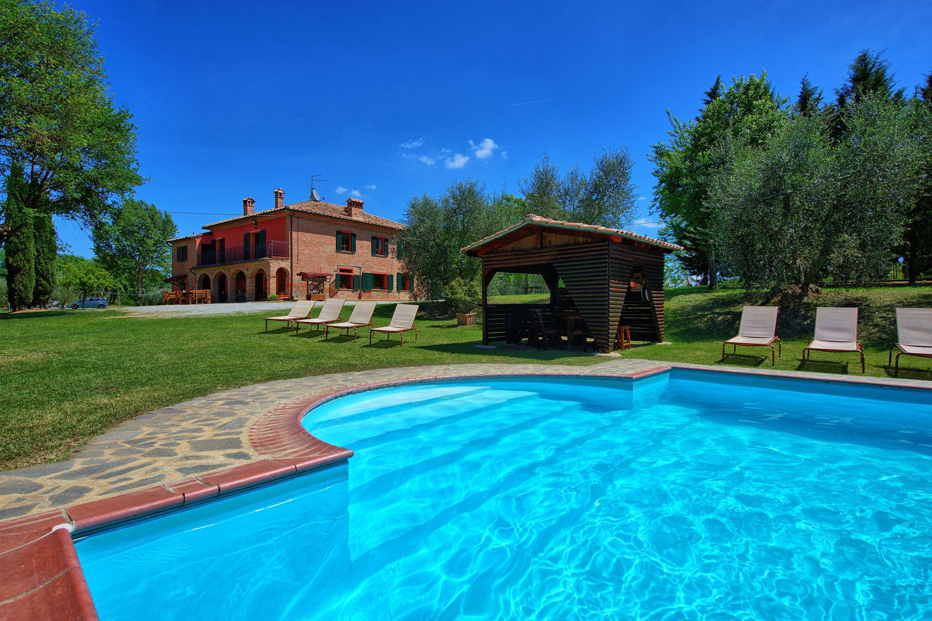 Villa Mario by PosarelliVillas — 4-Star Luxury Hotel in Lucignano, Italy
