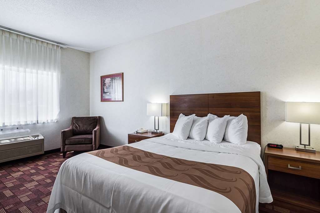 Econo Lodge Luverne I 90 - photo 13
