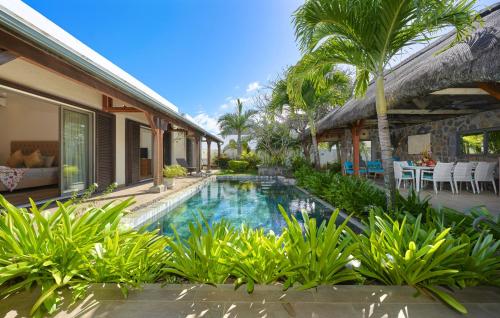 Villa CoCoNuT 4 en suite bedrooms private pool — 4-Star Luxury Hotel in Cap Malheureux, Mauritius