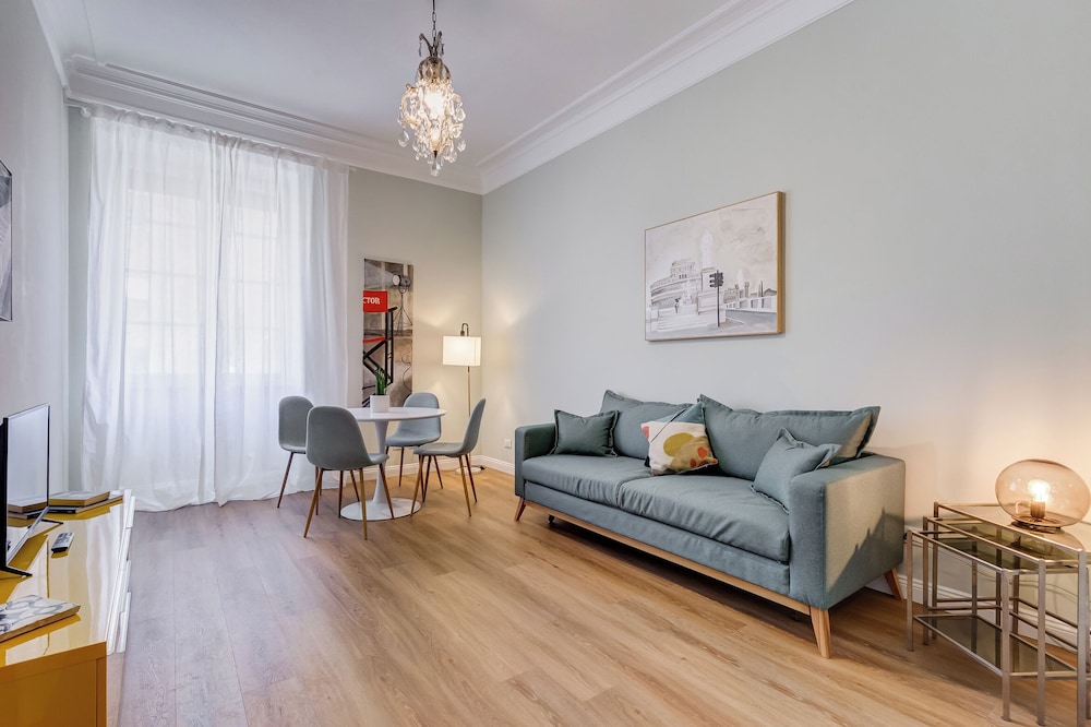 Flaminio Lovely House — 4-Star Luxury Hotel in Rome, Italy