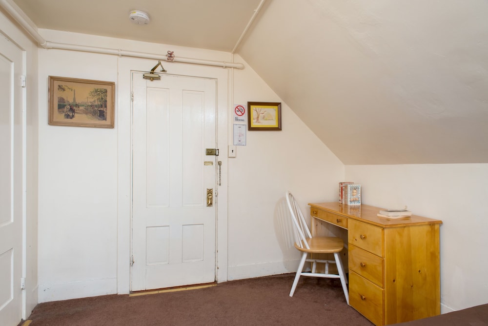 The Farrington Inn - photo 8
