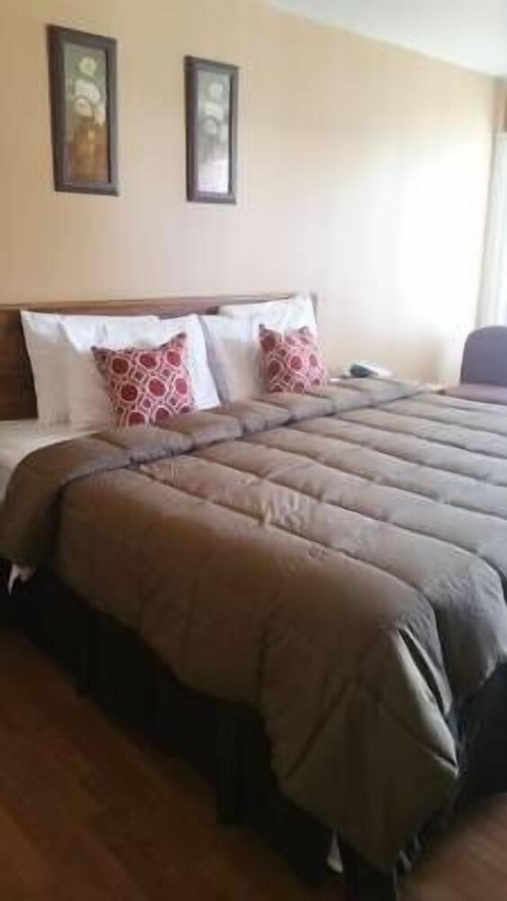 H Motel - photo 13