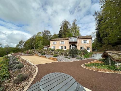 Gîte du Bois des Hauts : Confort en pleine nature proche Plateau des 1000 Étangs FR 1 583 439 — hotel in Le Val