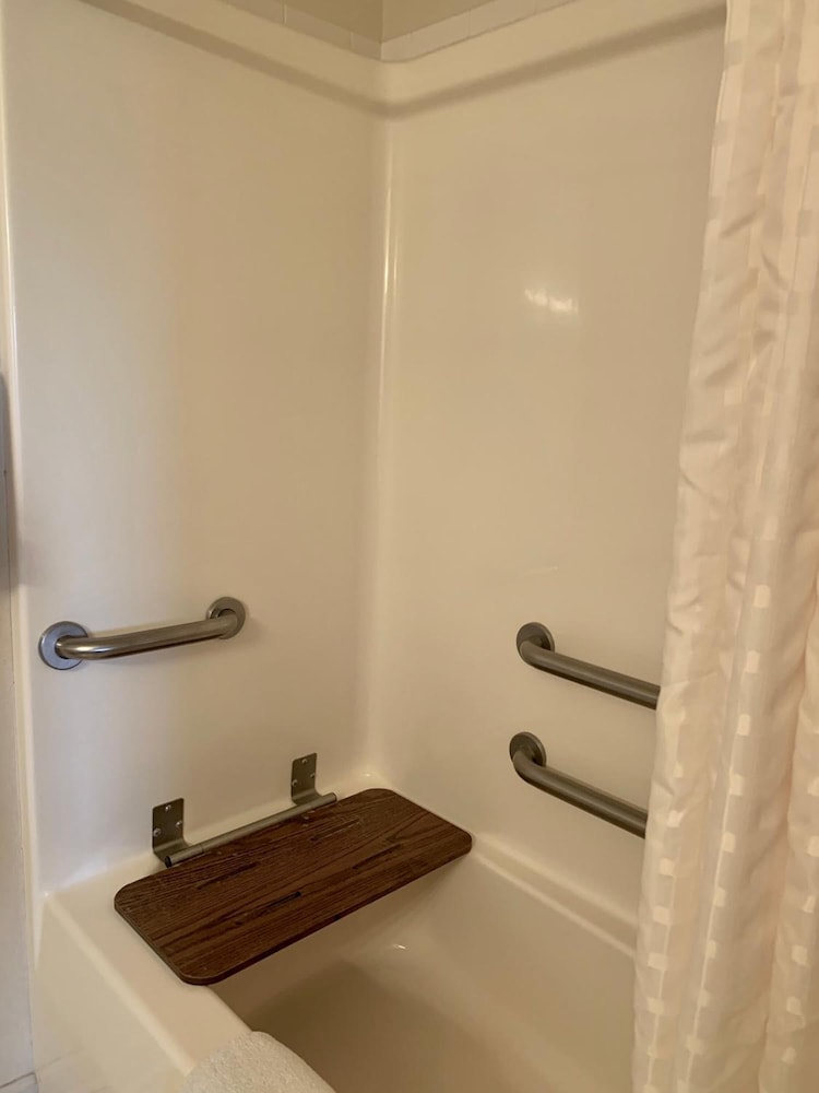 Mariners Suites - photo 17