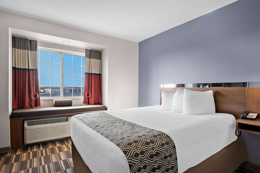 Microtel Inn & Suites by Wyndham Sweetwater - photo 30