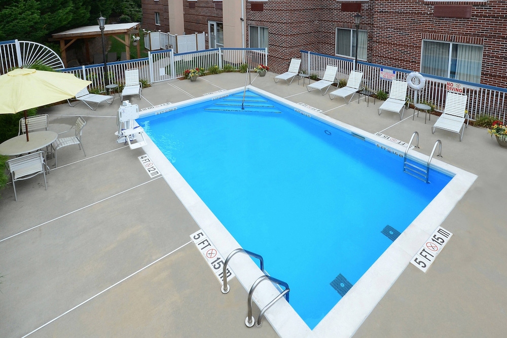 Fairfield Inn by Marriott Greensboro Airport - photo 18