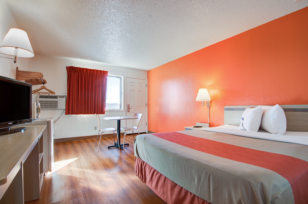 Motel 6 Colby KS - photo 18
